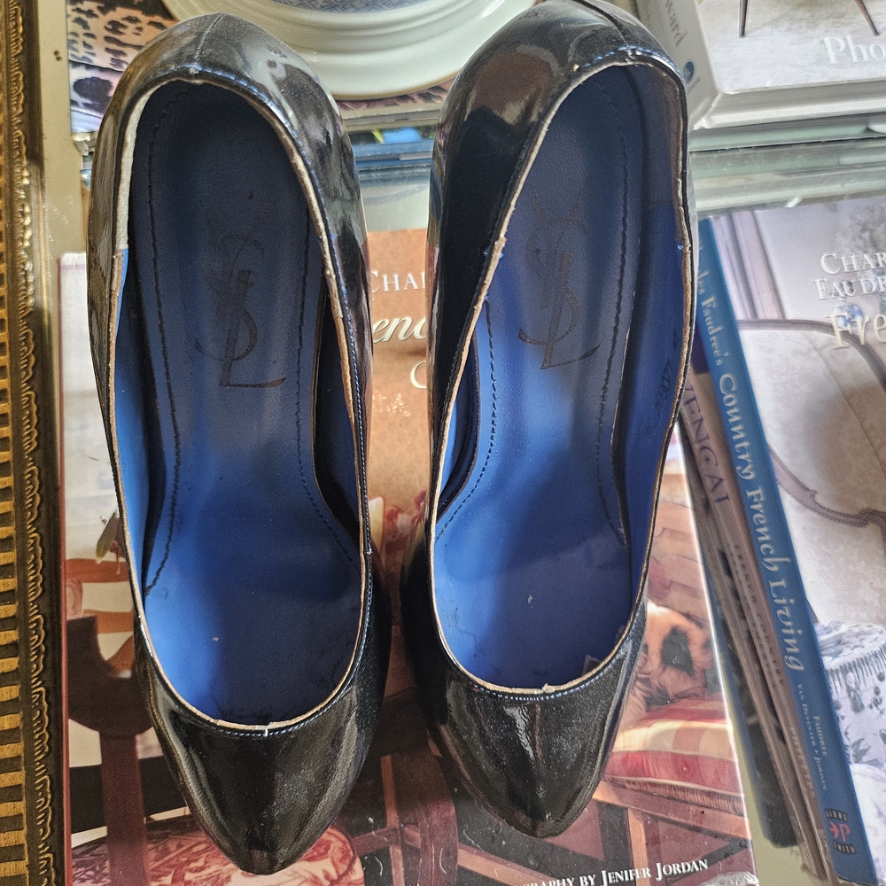 Yves Saint Laurent Black Patent Leather Heels